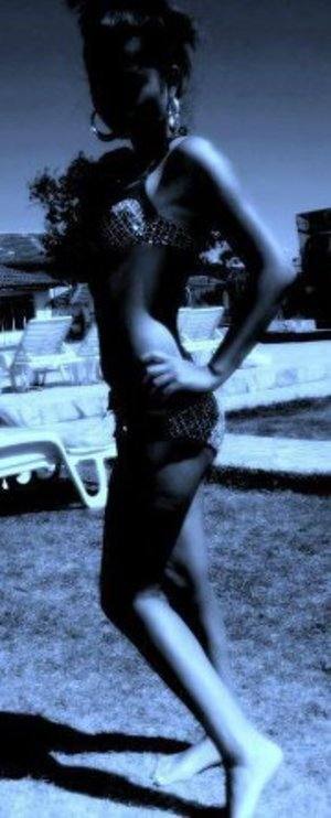 Local Hawaii Profile: Meghan (20) | Older Men Welcome