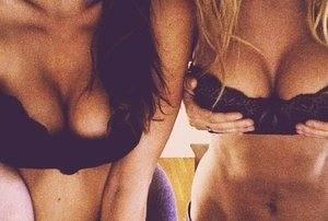 Diane, 20 from New York | Older Men and Younger Women Dating