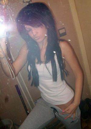 Dulce, 21, profile image for New York dating page
