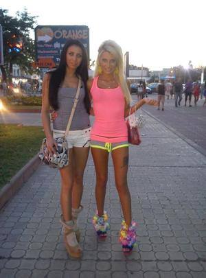 Isabella (27) in California | Local Adult Woman