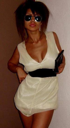 Chat with Esmeralda (22) | California Local Women