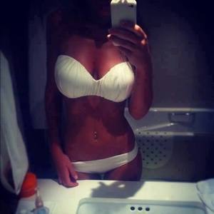 Debbie (24) in California | Local Adult Woman