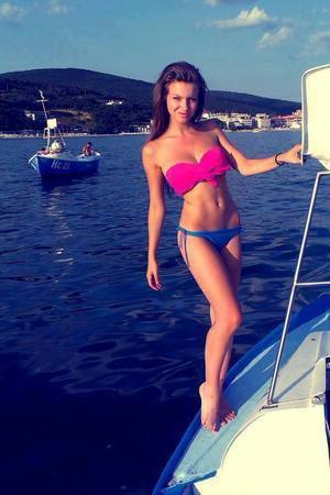 Chat with Destinee (29) | Pennsylvania Local Women