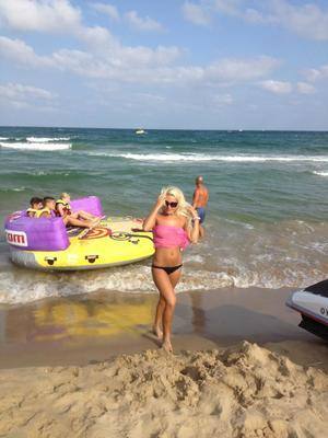 Ryann (23) in North Dakota | Local Adult Woman