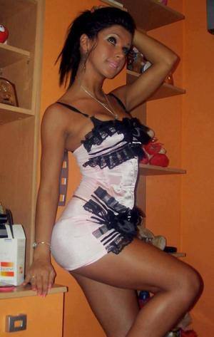 Meet Bethany (27) from North Carolina | Local Dating Profile