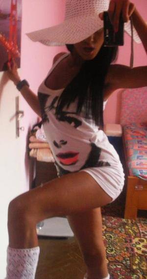 Meet Julissa (28) from North Carolina | Local Dating Profile