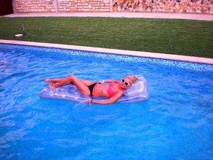 Chat with Dina (26) | Arizona Local Women