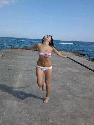 Lynn (18) in California | Local Adult Woman