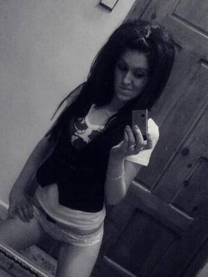 Chat with Alondra (21) | Pennsylvania Local Women