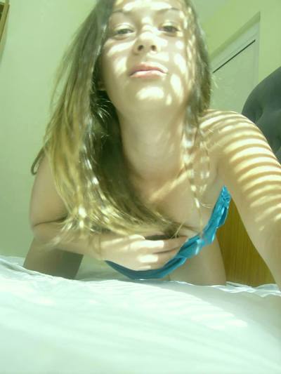 Meet Diana (27) from California | Local Dating Profile