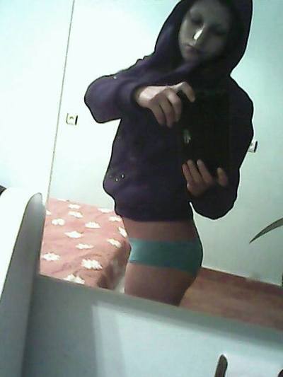 Chat with Gillian (25) | Washington Local Women