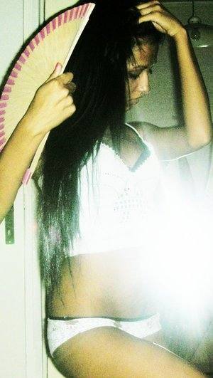 Meet Hazel (21) from Illinois | Local Dating Profile