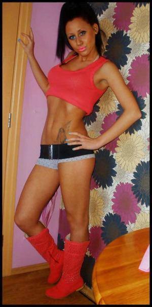 Gabriela, 19, Ohio | Nearby Adult Singles