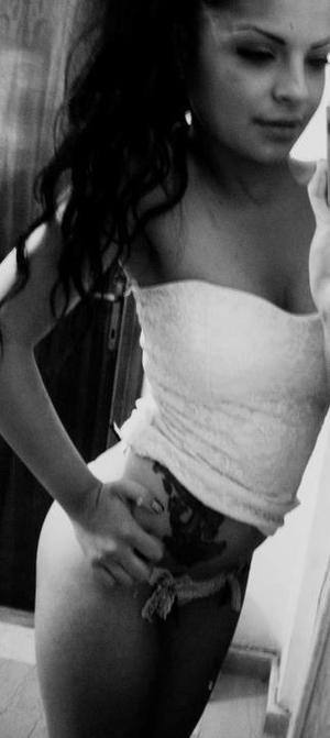 Emilee (24), East Patchogue, NY adult dating profile image