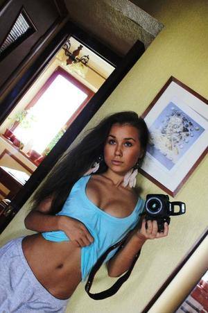 Meet Camilla (19) from Texas | Local Dating Profile