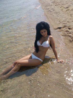 Roselyn (25) in Gary, IN, adult profile photo