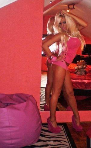 Sasha (22) in Washington | Local Adult Woman