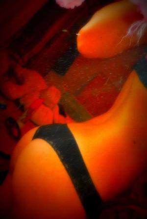 Britany (24) in Illinois | Local Adult Woman