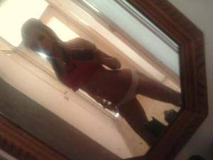 Ashlee (22) in New York | Local Adult Woman