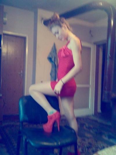 Desirae (21) in Pennsylvania | Local Adult Woman