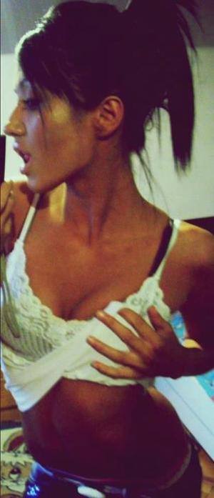 Meet Aleena (22) from Wisconsin | Local Dating Profile