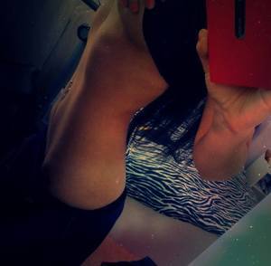 Valencia, 24, California | Nearby Adult Singles