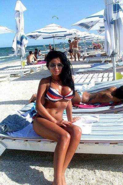 Thomasena from Knox, Indiana is looking for adult webcam chat