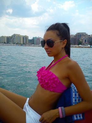 Ashlee is a cheater looking for a guy like you!