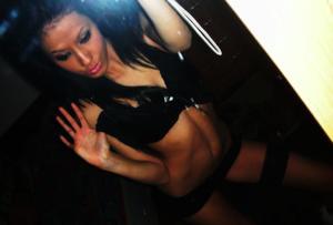 Mahalia from Weston, Idaho is looking for adult webcam chat