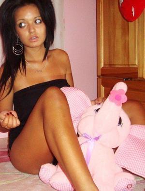 Sasha from Florida is interested in nsa sex with a nice, young man