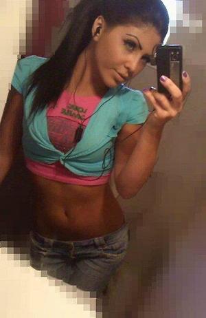 Adrianna from Texas is interested in nsa sex with a nice, young man