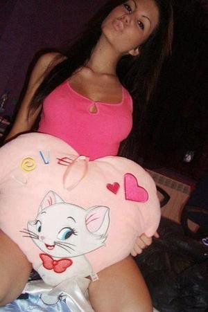 Lindsey from New York is looking for adult webcam chat
