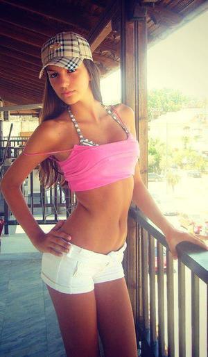 Meet local singles like Gabriela from Texas who want to fuck tonight