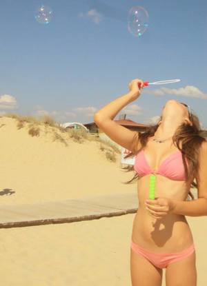 Meet local singles like Leila from Manitoba who want to fuck tonight