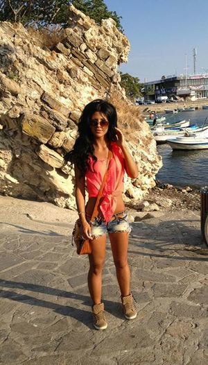 Tia from Pennsylvania is looking for adult webcam chat