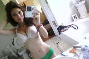 Madelaine is a cheater looking for a guy like you!