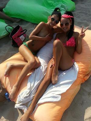 Valeria is a cheater looking for a guy like you!