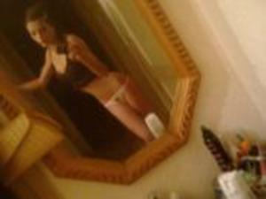 Kendall from Florida is looking for adult webcam chat