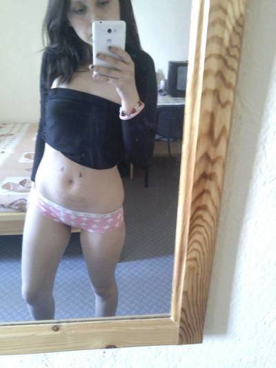 Aleah from Florida is looking for adult webcam chat
