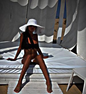 Looking for local cheaters? Take Pamela from Illinois home with you