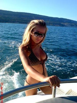 Lanette from Lorton, Virginia is looking for adult webcam chat