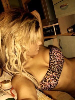 Abbigail from Utah is interested in nsa sex with a nice, young man
