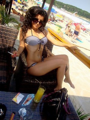 Rosaria is a cheater looking for a guy like you!