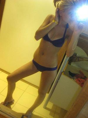 Looking for girls down to fuck? Giana from Missouri is your girl