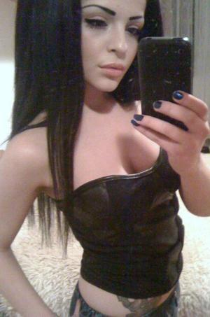 Taylor is a cheater looking for a guy like you!