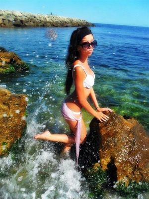 Escorts like Hayley are down to fuck you now!