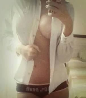 Janine from Ohio is interested in nsa sex with a nice, young man