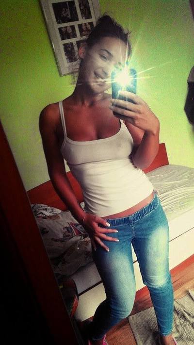Angelina from Ohio is interested in nsa sex with a nice, young man