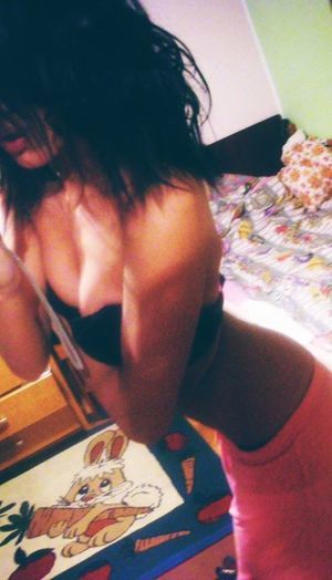 Jacklyn from Morland, Kansas is looking for adult webcam chat