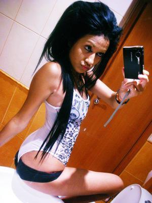 Looking for local cheaters? Take Zaria from Maryland home with you